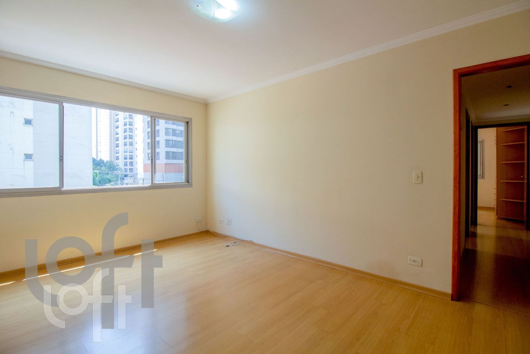 Apartamento à venda com 2 quartos, 77m² - Foto 1