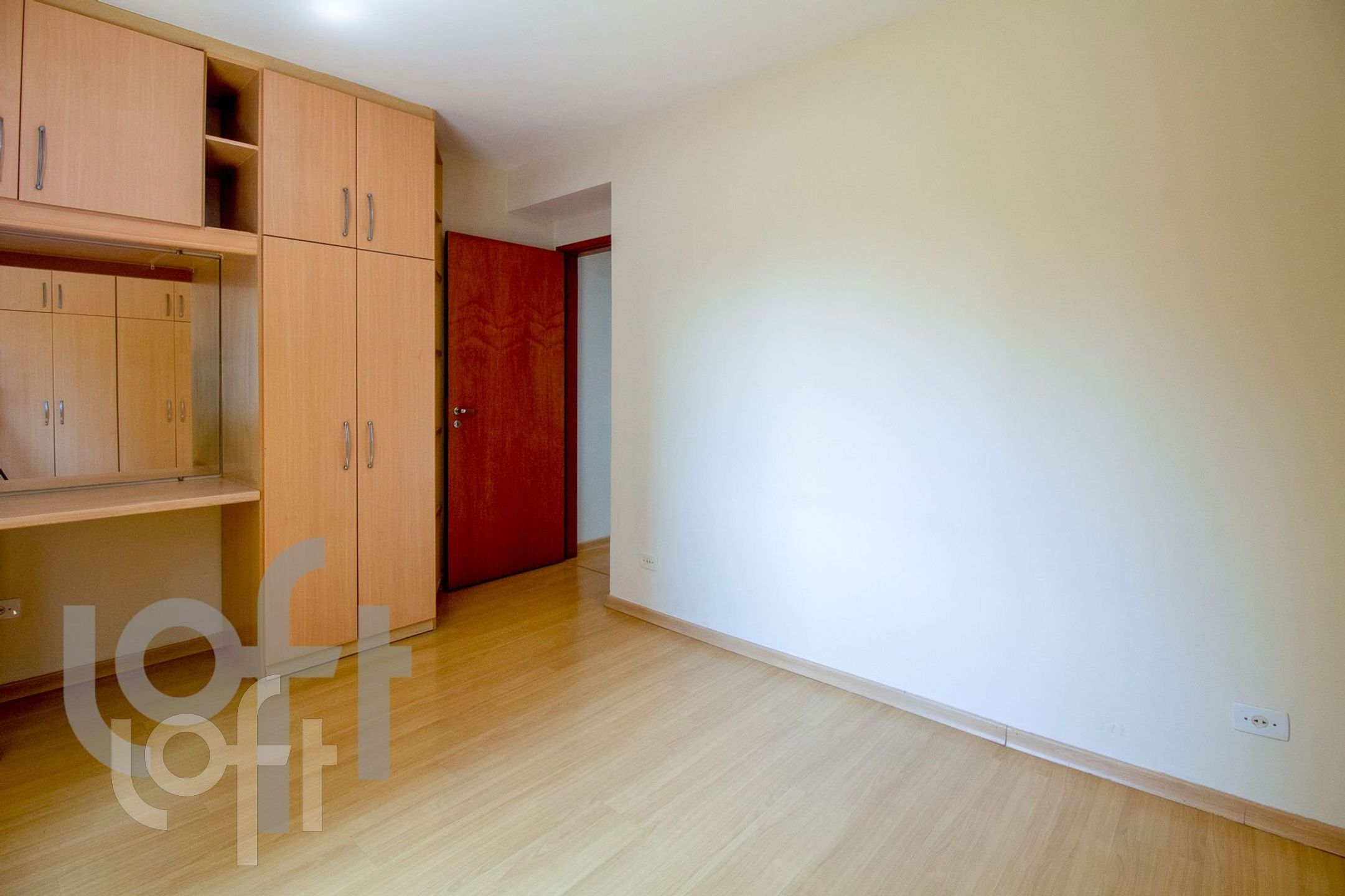 Apartamento à venda com 2 quartos, 77m² - Foto 4