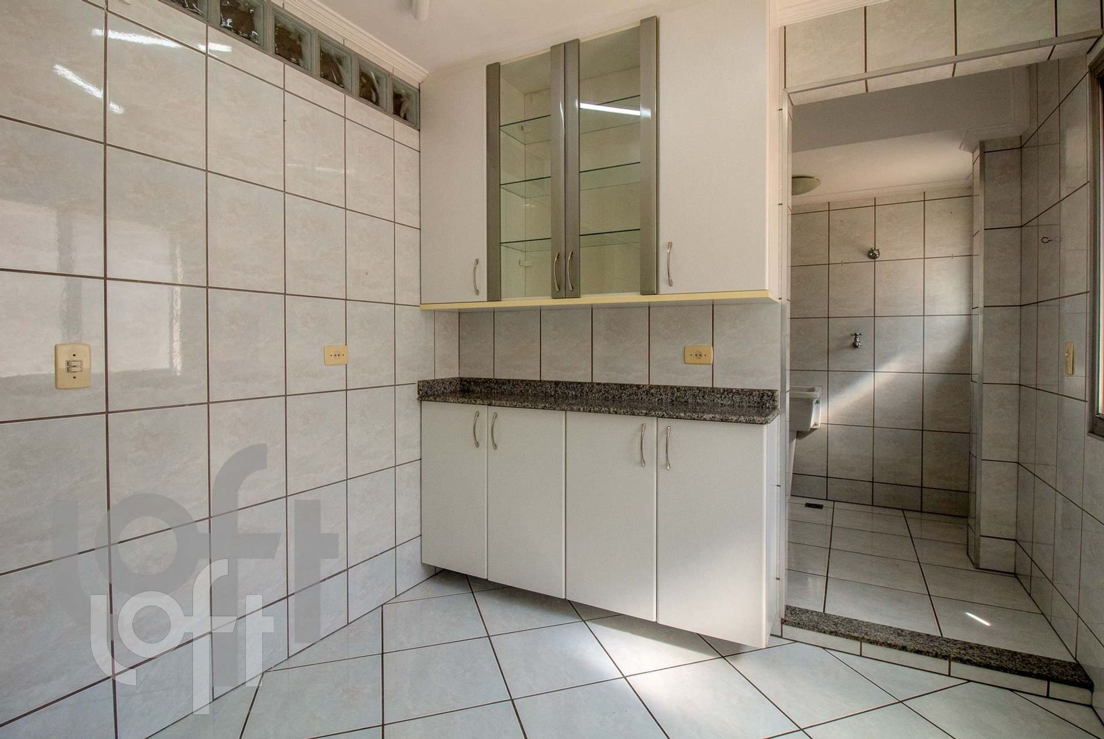 Apartamento à venda com 2 quartos, 77m² - Foto 26