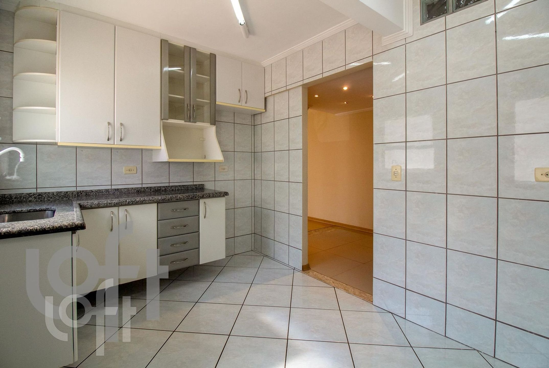 Apartamento à venda com 2 quartos, 77m² - Foto 25