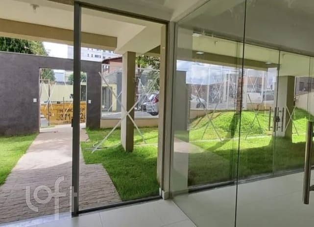 Apartamento à venda com 3 quartos, 74m² - Foto 2