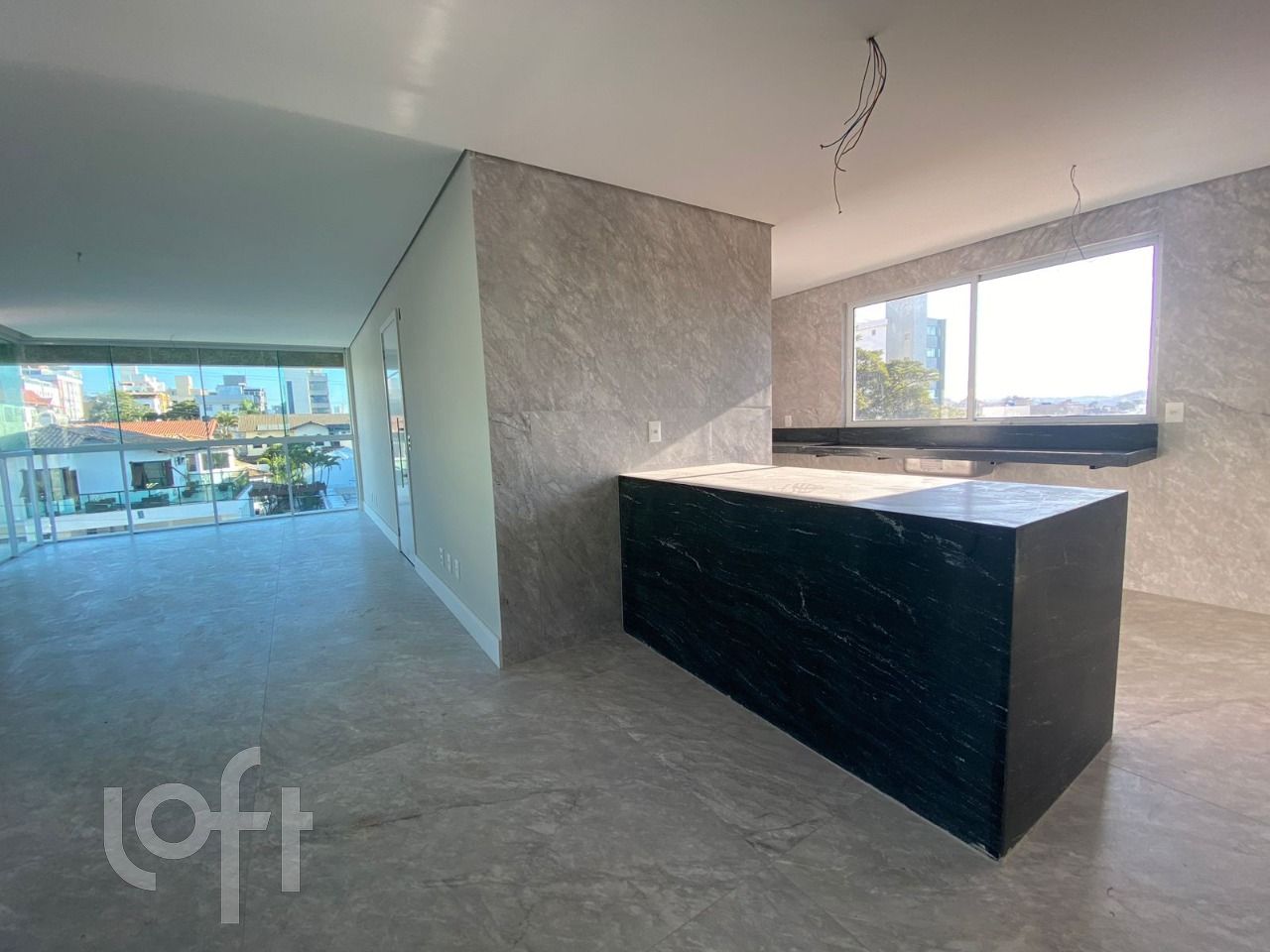 Apartamento à venda com 4 quartos, 208m² - Foto 5