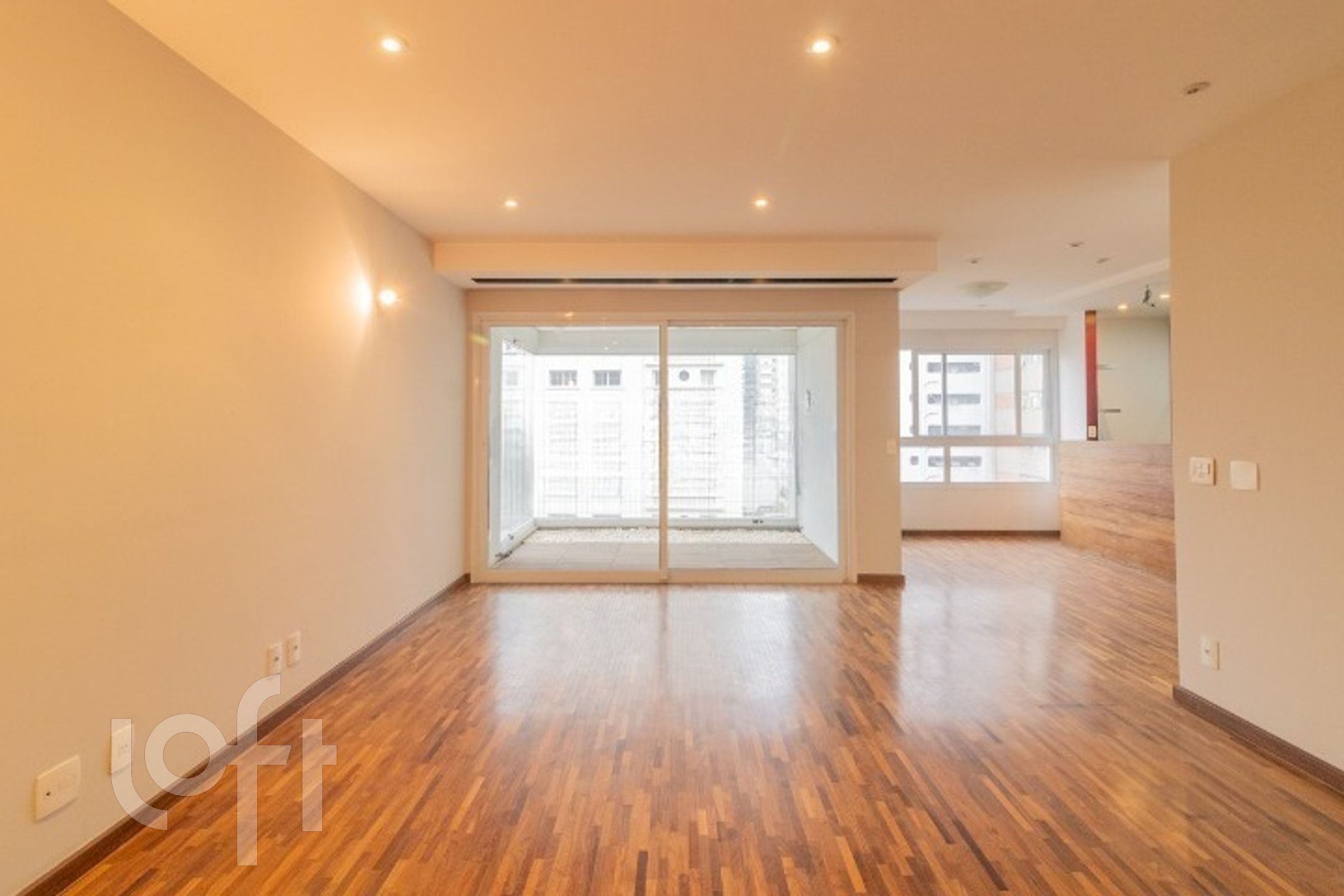 Apartamento à venda com 3 quartos, 165m² - Foto 3