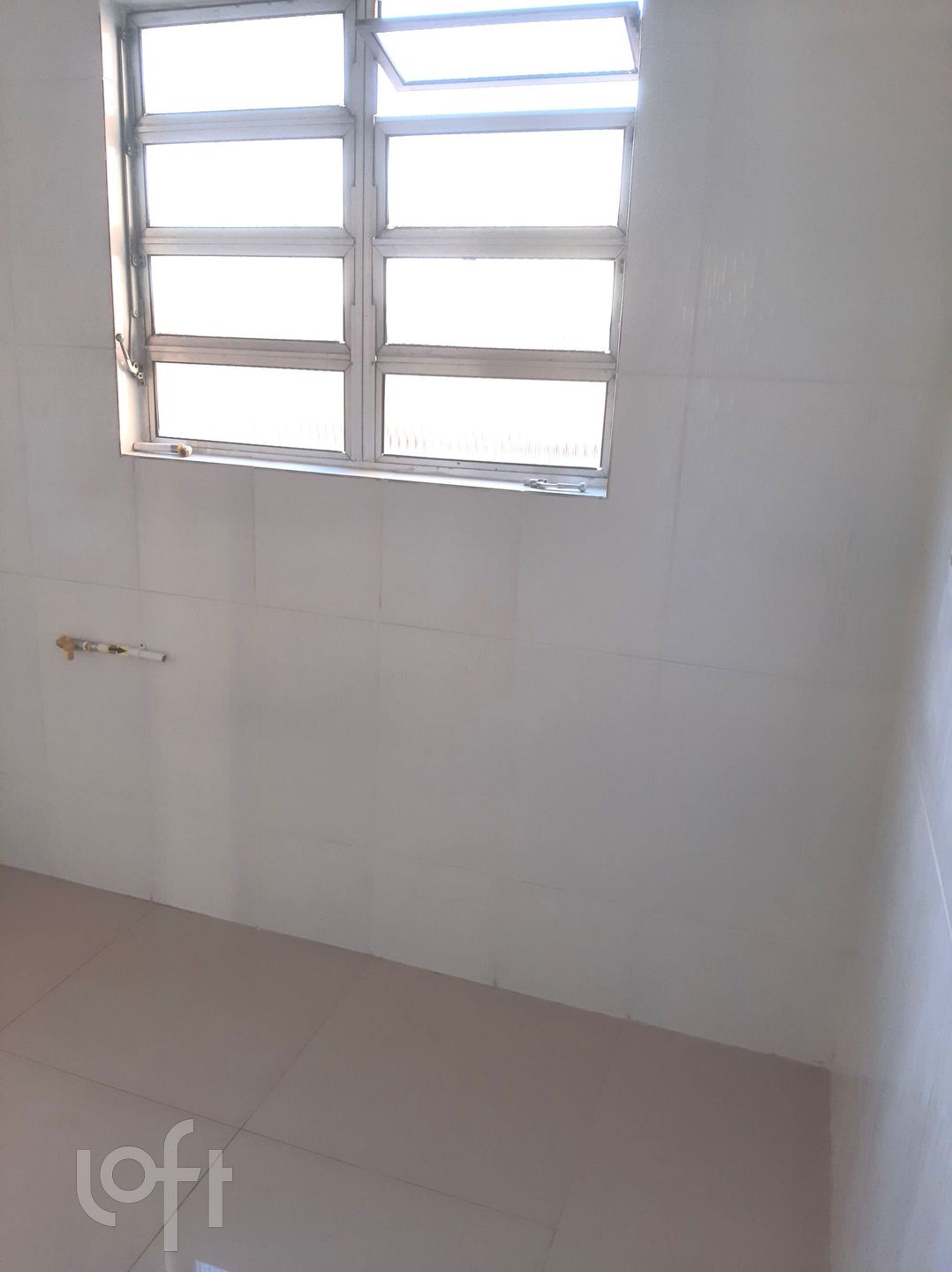 Apartamento à venda com 2 quartos, 42m² - Foto 2