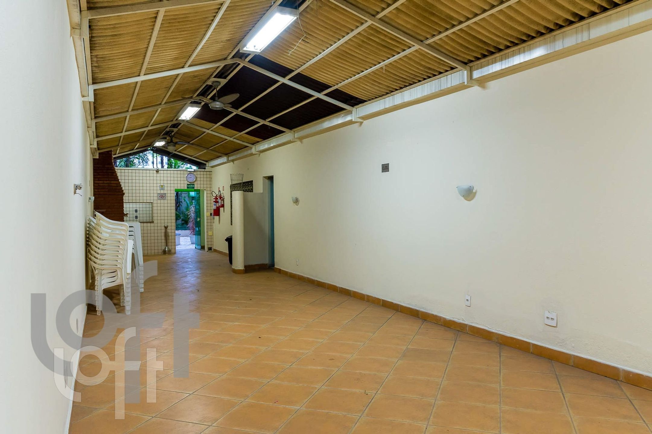 Apartamento à venda com 2 quartos, 80m² - Foto 32