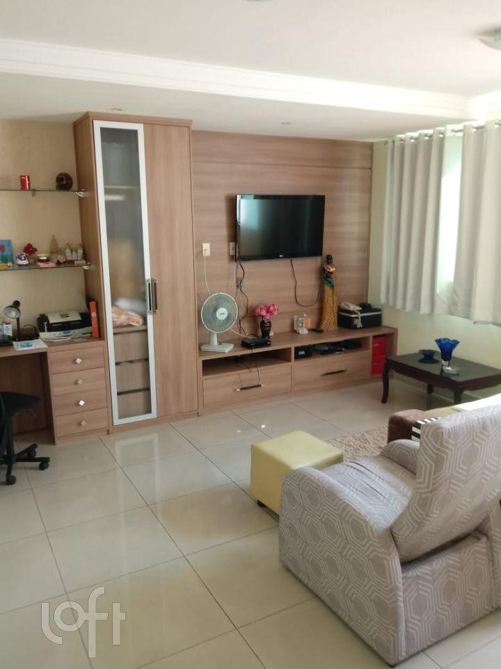 Casa à venda com 4 quartos, 286m² - Foto 7