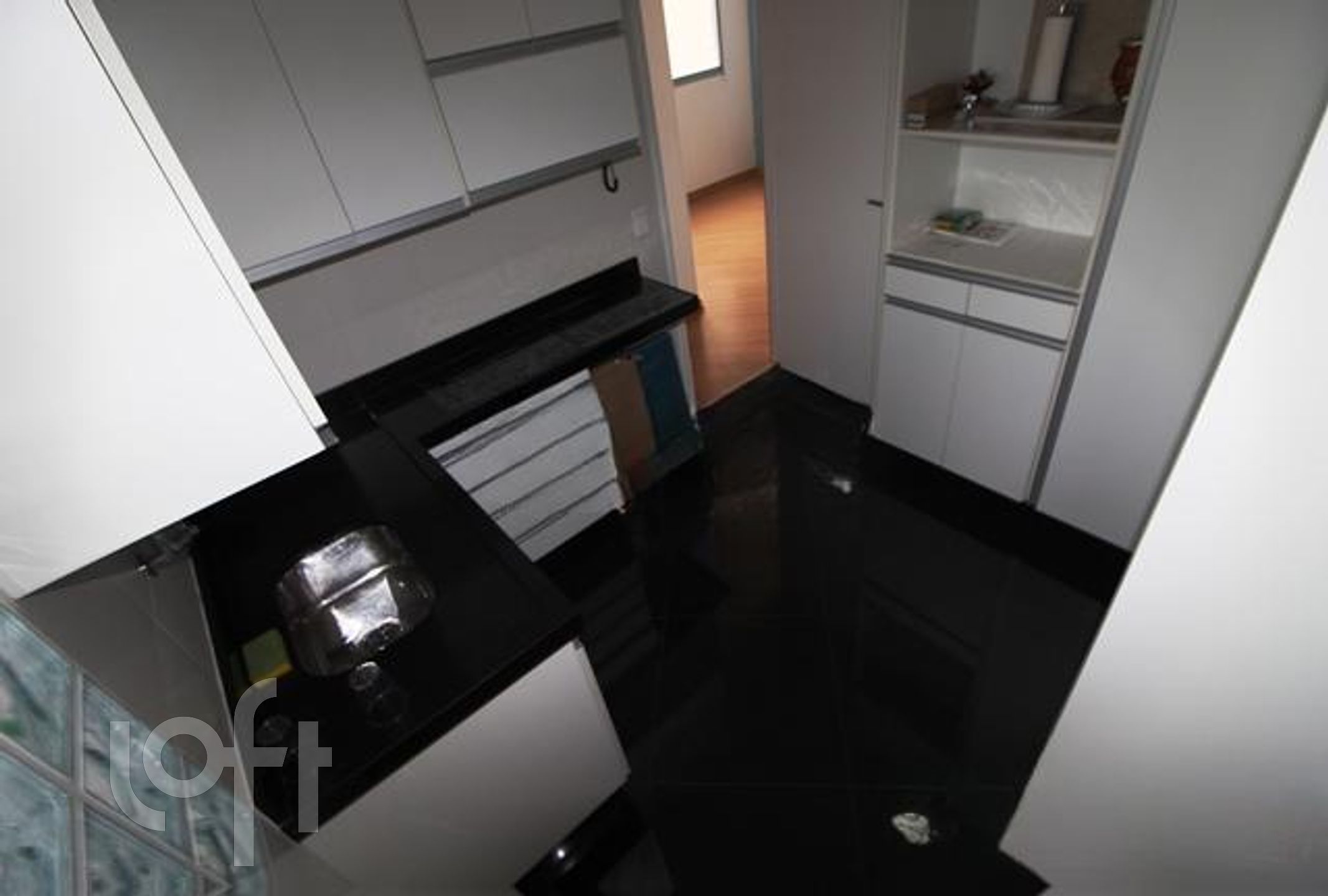 Apartamento à venda com 2 quartos, 70m² - Foto 7