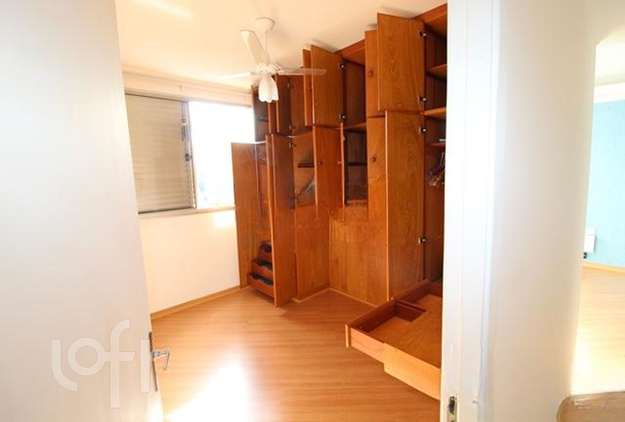 Apartamento à venda com 2 quartos, 70m² - Foto 10