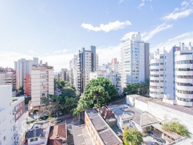 Apartamento com 86m², 2 dormitórios, 1 suíte, 2 vagas, Rio Branco em Porto Alegre