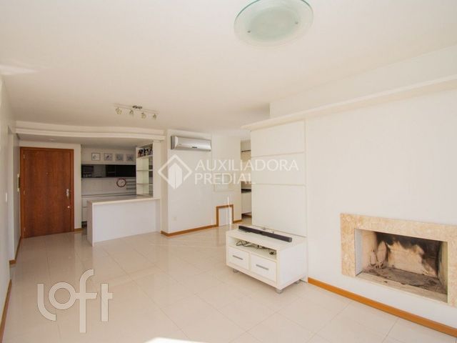 Apartamento com 86m², 2 dormitórios, 1 suíte, 2 vagas, Rio Branco em Porto Alegre