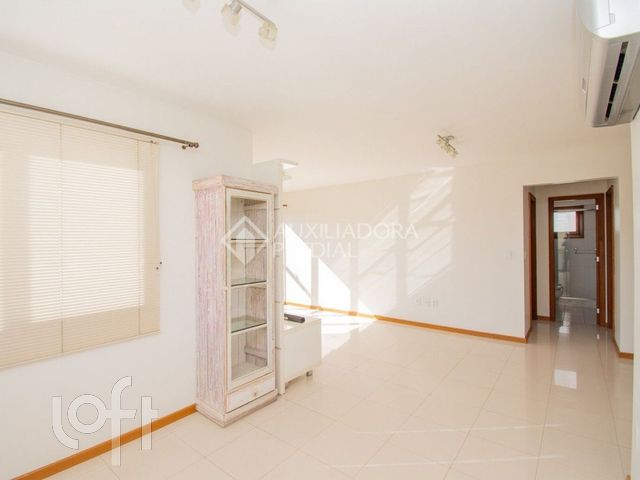 Apartamento com 86m², 2 dormitórios, 1 suíte, 2 vagas, Rio Branco em Porto Alegre