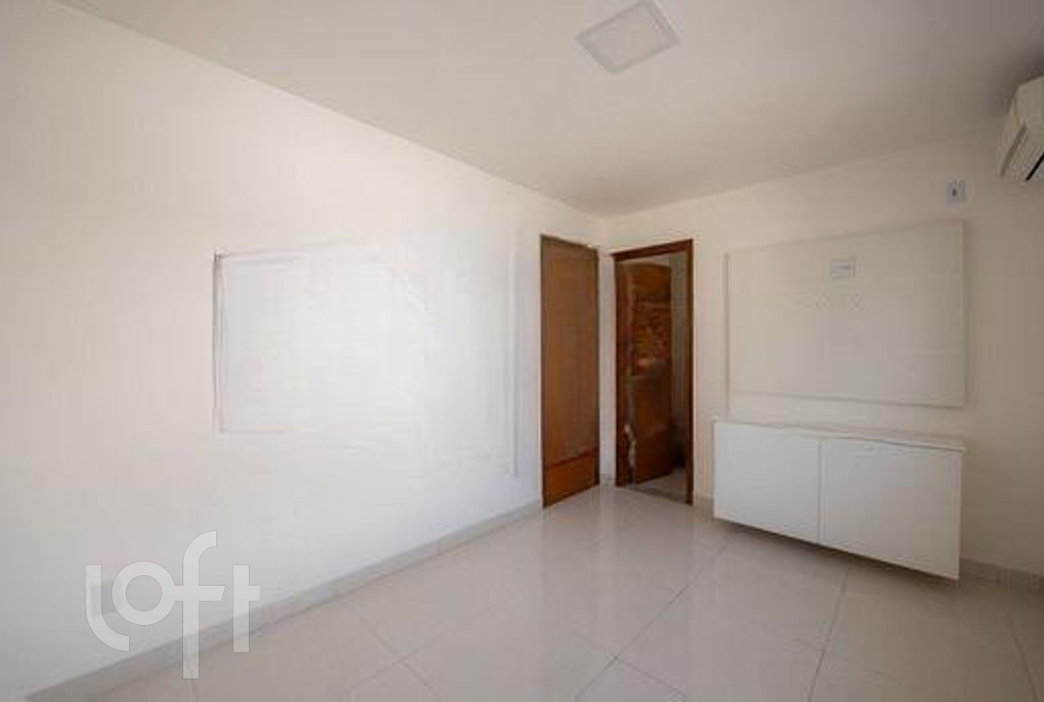 Casa à venda com 3 quartos, 360m² - Foto 4