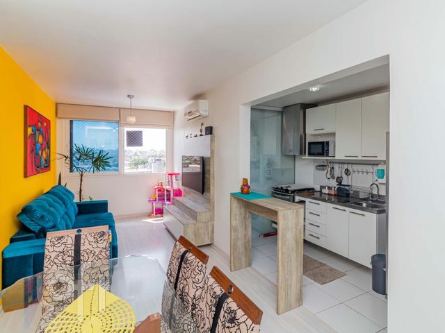 Apartamento com 59m², 2 dormitórios, 1 suíte, 1 vaga, São João em Porto Alegre