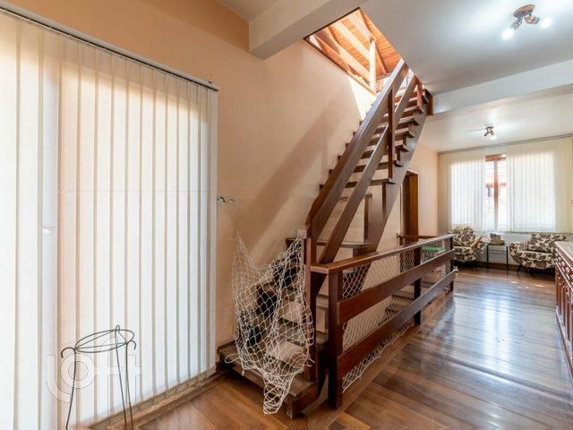 Casa com 400m², 4 dormitórios, 3 suítes, 4 vagas, Chácara das Pedras em Porto Alegre