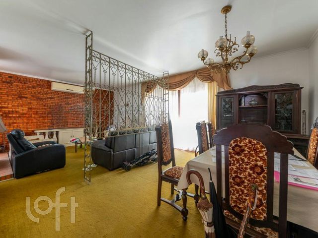 Casa com 400m², 4 dormitórios, 3 suítes, 4 vagas, Chácara das Pedras em Porto Alegre