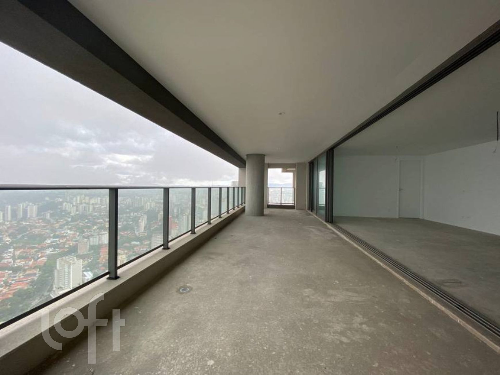 Apartamento à venda com 4 quartos, 275m² - Foto 4