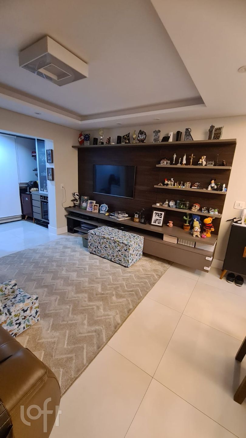 Apartamento à venda com 2 quartos, 69m² - Foto 1