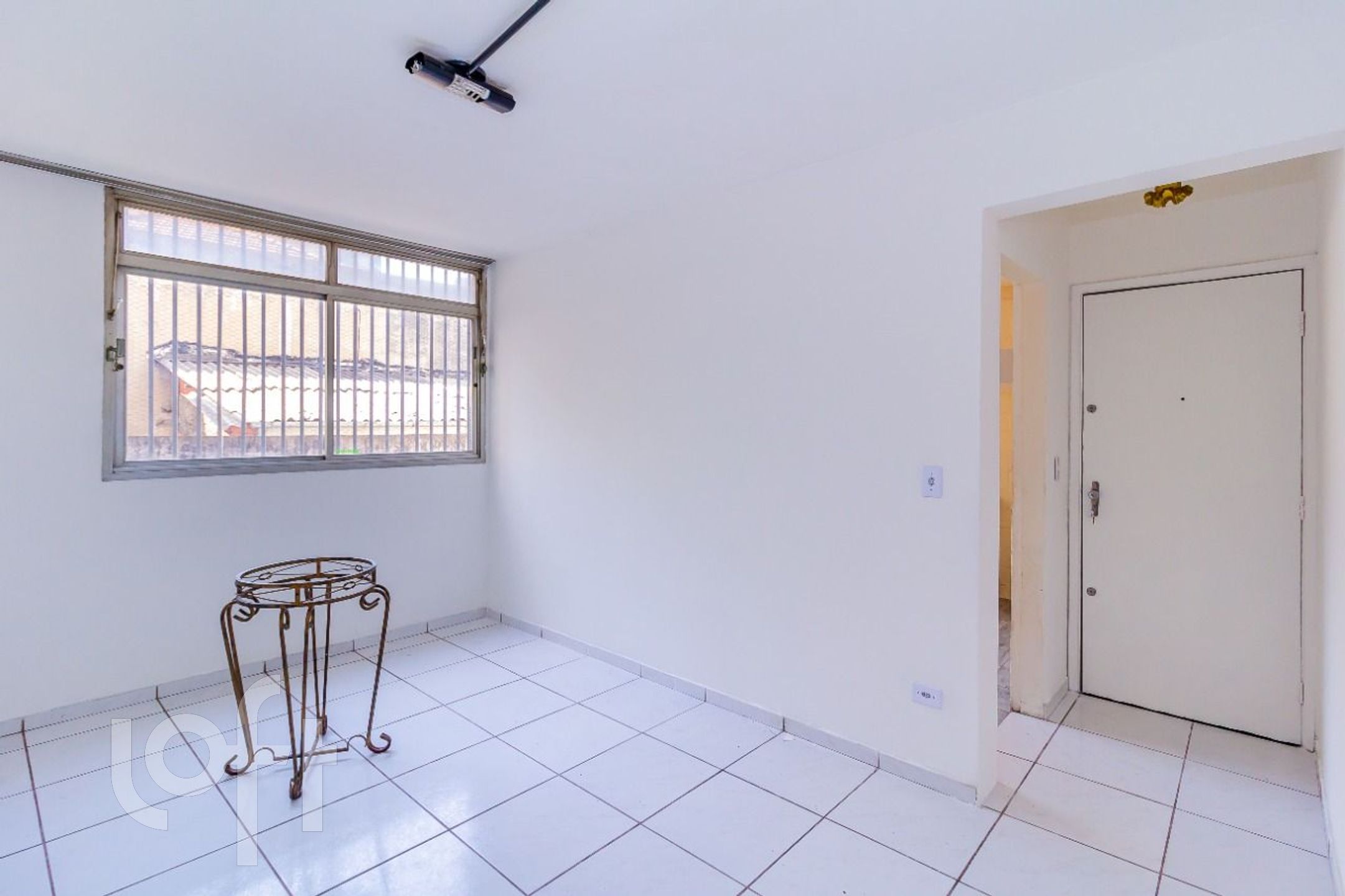 Apartamento à venda com 1 quarto, 60m² - Foto 2