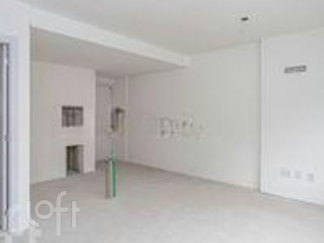 Apartamento com 30m², 1 dormitório, 1 suíte, 1 vaga, Floresta em Porto Alegre