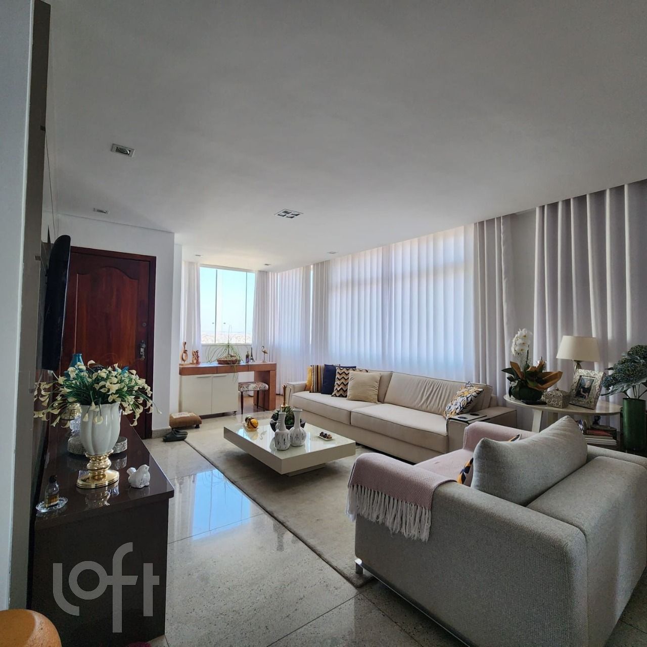 Apartamento à venda com 4 quartos, 289m² - Foto 3