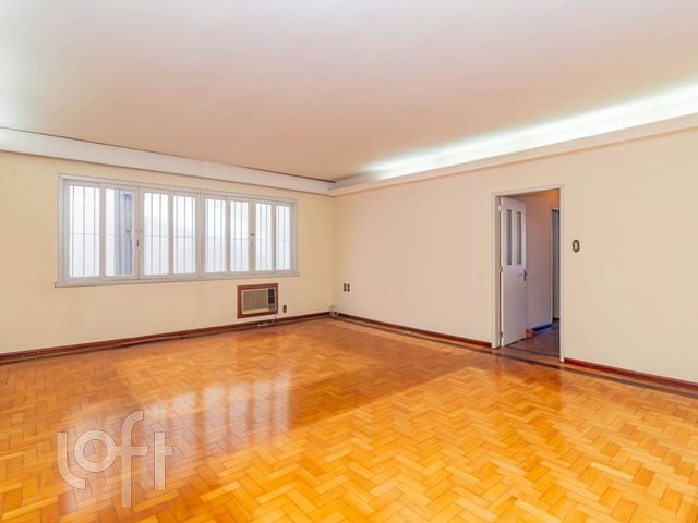 Apartamento com 120m², 3 dormitórios, 1 vaga, Santa Cecília em Porto Alegre