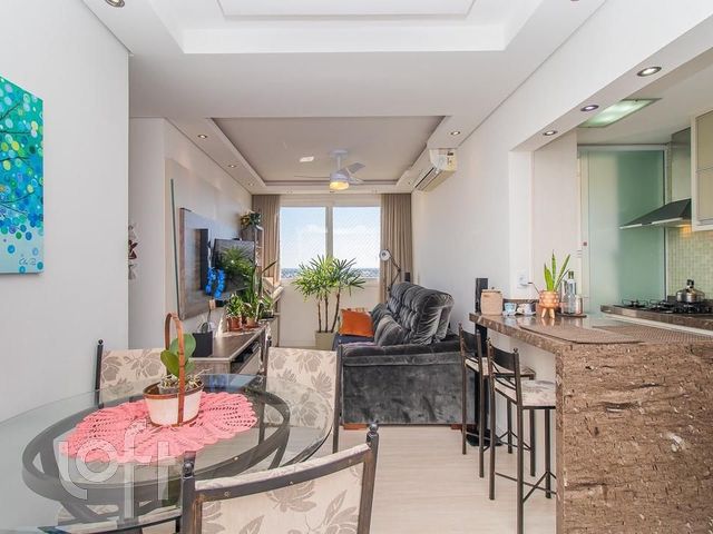 Apartamento com 59m², 2 dormitórios, 1 suíte, 1 vaga, São João em Porto Alegre