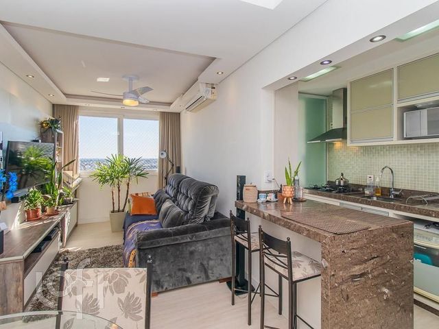 Apartamento com 59m², 2 dormitórios, 1 suíte, 1 vaga, São João em Porto Alegre