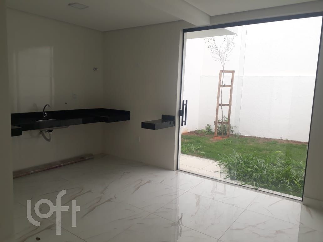 Casa à venda com 3 quartos, 102m² - Foto 3