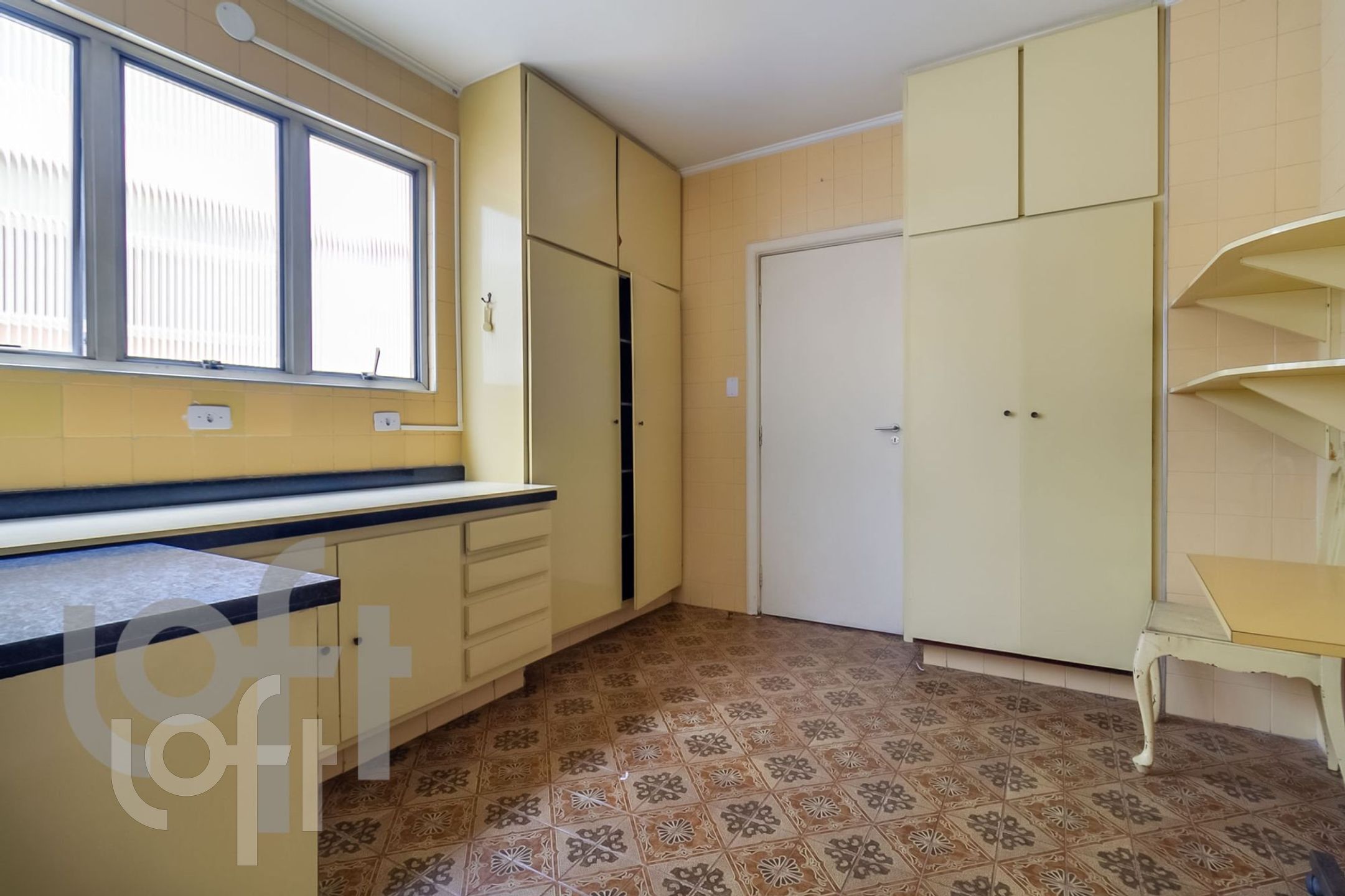 Apartamento à venda com 3 quartos, 210m² - Foto 9