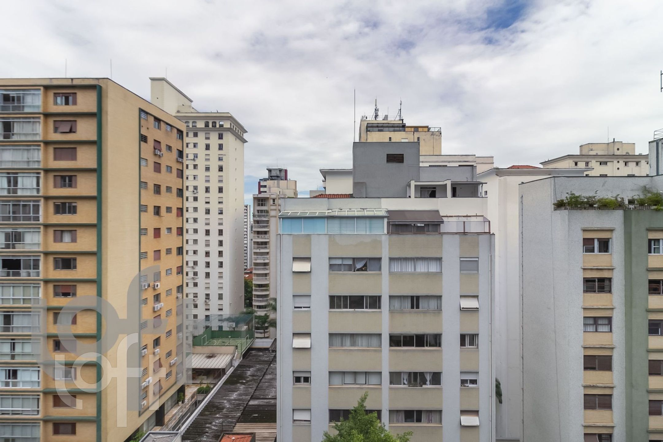 Apartamento à venda com 3 quartos, 210m² - Foto 18