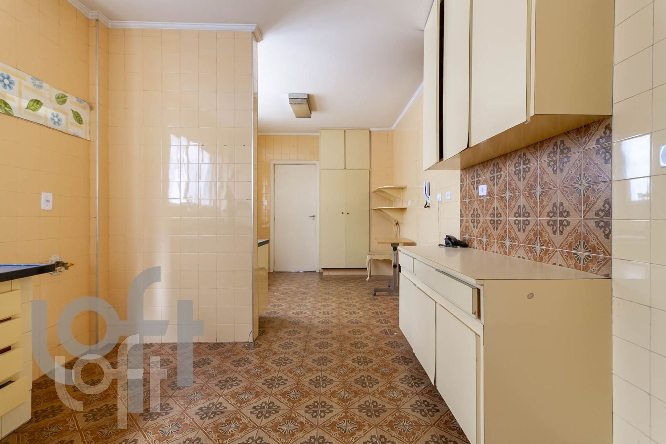 Apartamento à venda com 3 quartos, 210m² - Foto 11