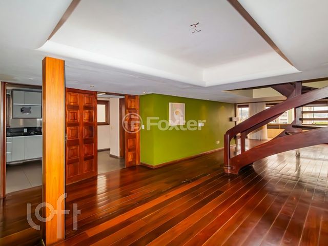 Apartamento com 341m², 5 dormitórios, 1 suíte, 2 vagas, Petrópolis em Porto Alegre
