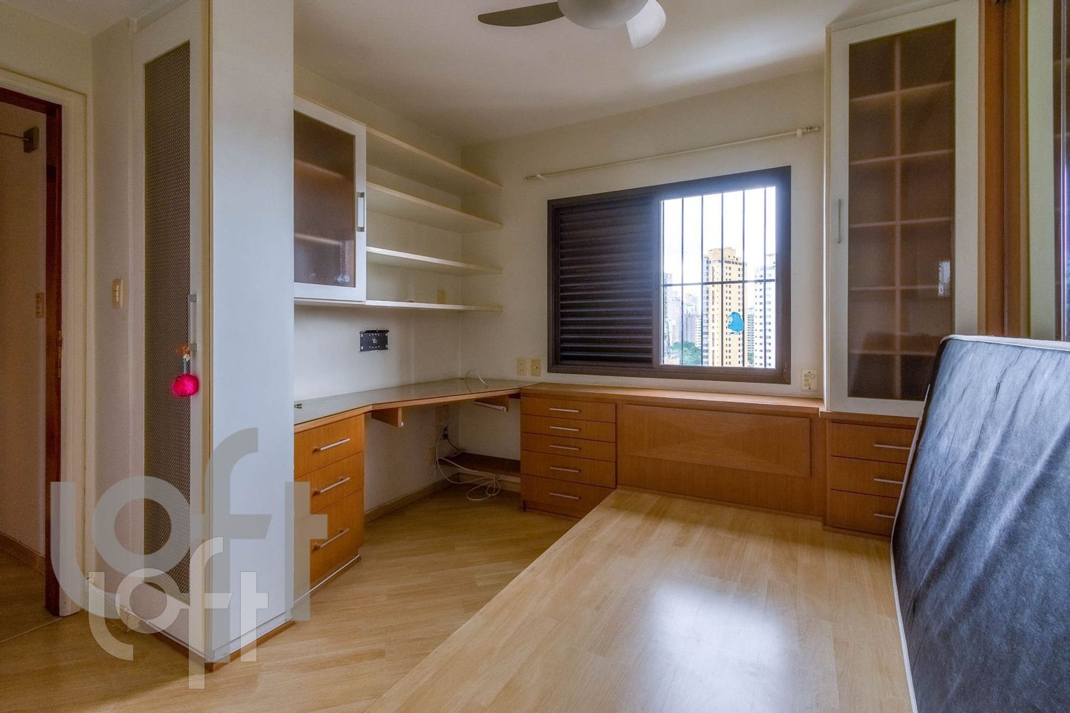 Apartamento à venda com 3 quartos, 189m² - Foto 5