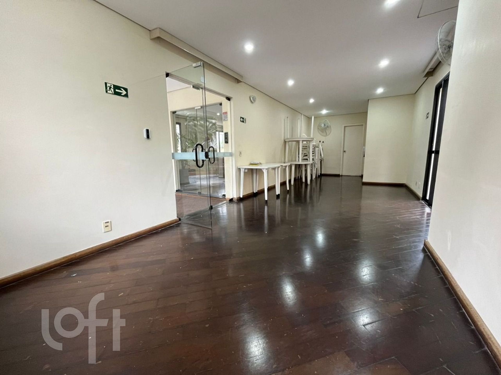 Apartamento à venda com 2 quartos, 55m² - Foto 30