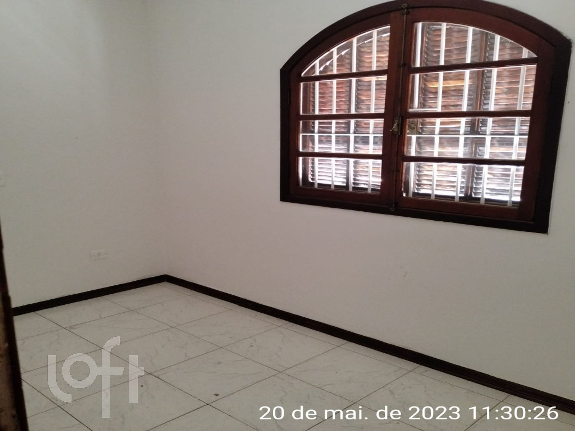 Casa à venda com 4 quartos, 380m² - Foto 4