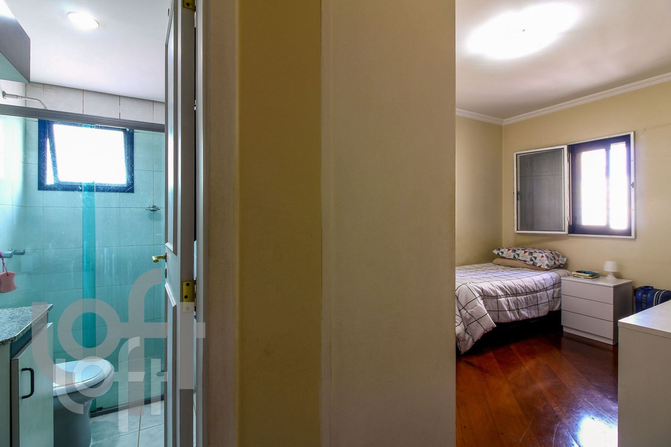 Apartamento à venda com 3 quartos, 140m² - Foto 2