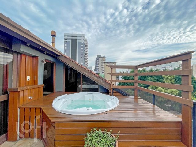 Apartamento com 234m², 4 dormitórios, 2 suítes, 2 vagas, Auxiliadora em Porto Alegre