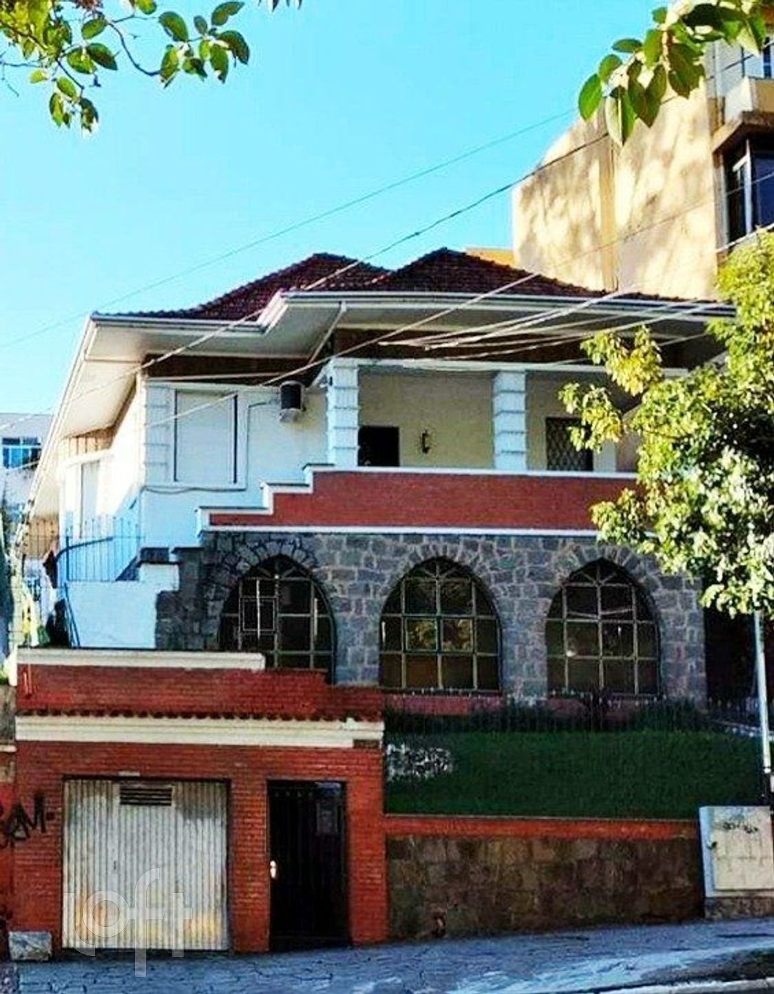 Casa com 435m², 3 dormitórios, São João em Porto Alegre