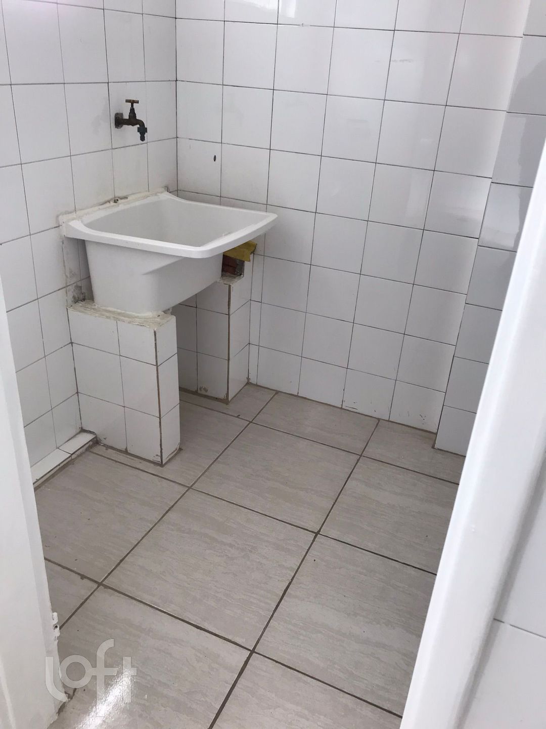 Apartamento à venda com 2 quartos, 74m² - Foto 3