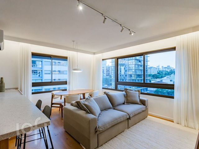 Apartamento com 77m², 2 dormitórios, 2 suítes, 2 vagas, Rio Branco em Porto Alegre