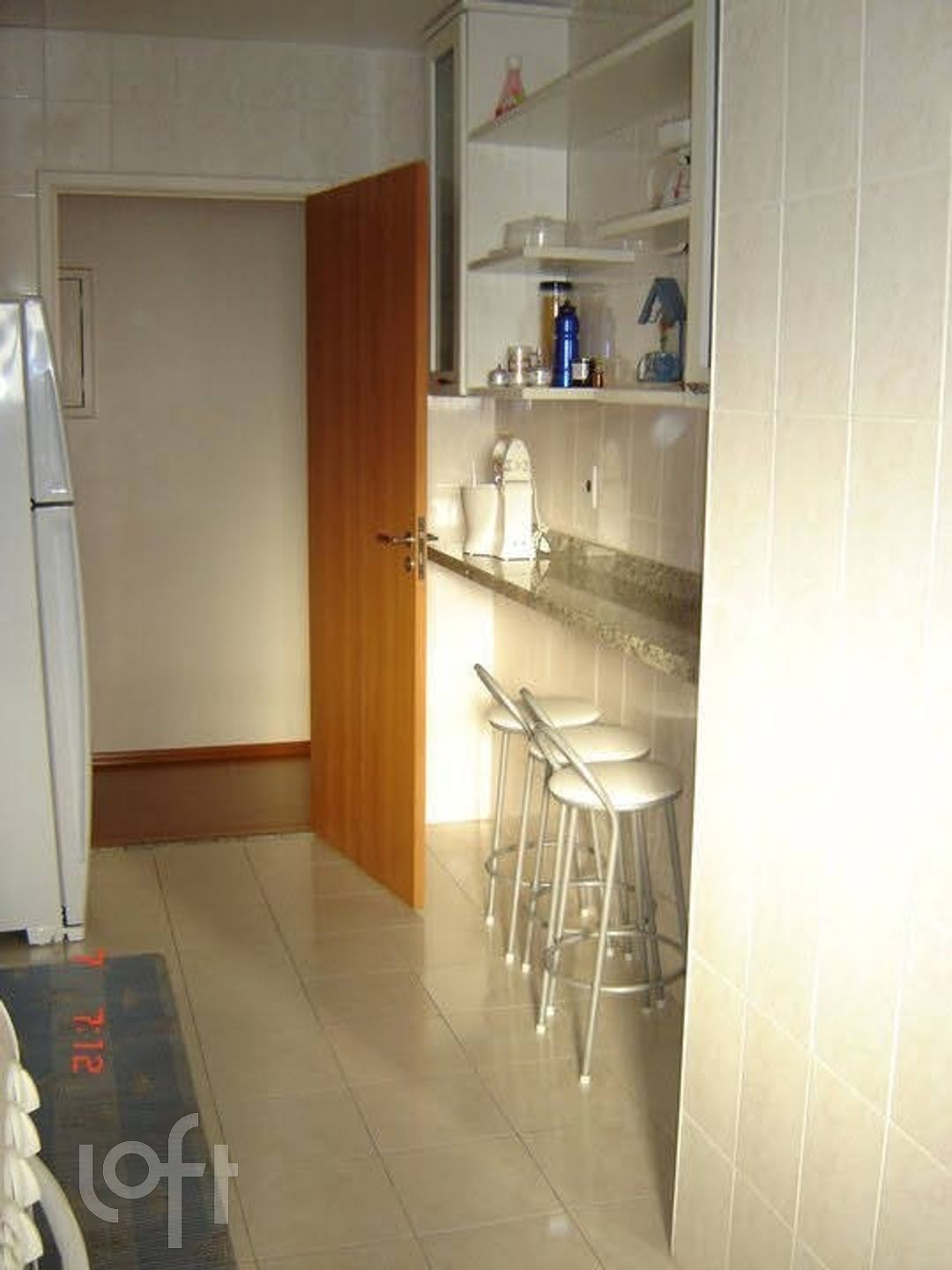 Apartamento à venda com 2 quartos, 68m² - Foto 30