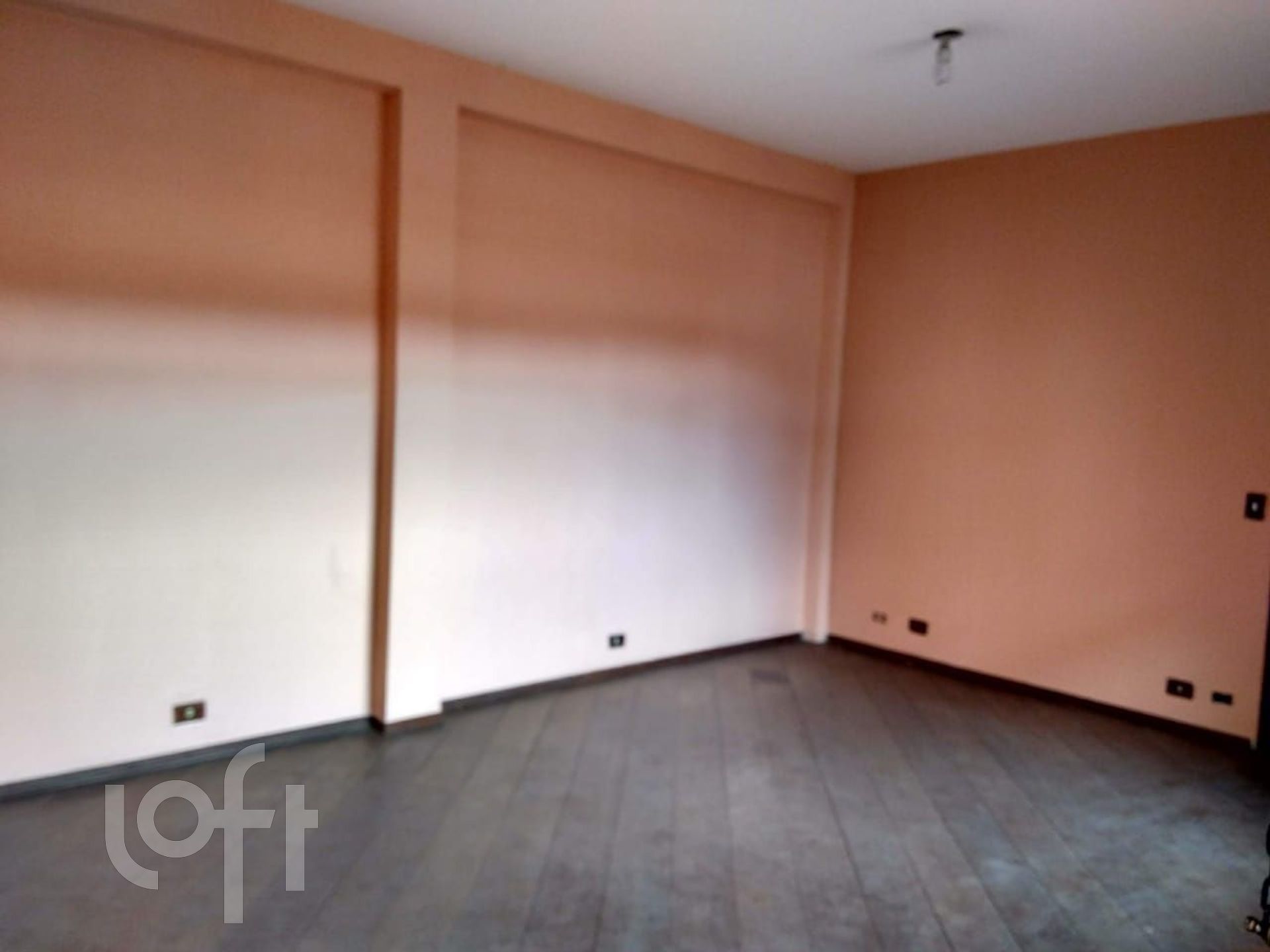 Casa à venda com 2 quartos, 250m² - Foto 1