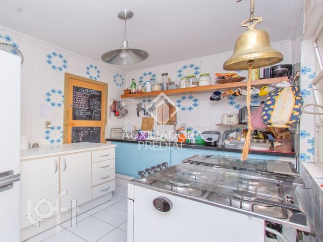 Apartamento com 106m², 3 dormitórios, 1 suíte, 1 vaga, Santa Cecília em Porto Alegre