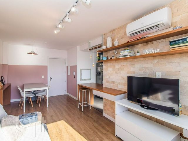 Apartamento com 64m², 2 dormitórios, 1 suíte, 1 vaga, São João em Porto Alegre