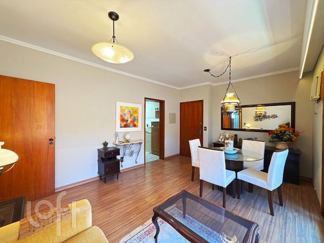 Apartamento com 76m², 2 dormitórios, 1 suíte, 1 vaga, Independência em Porto Alegre