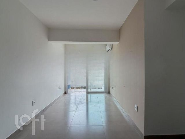 Apartamento com 57m², 2 dormitórios, 2 vagas, São João em Porto Alegre