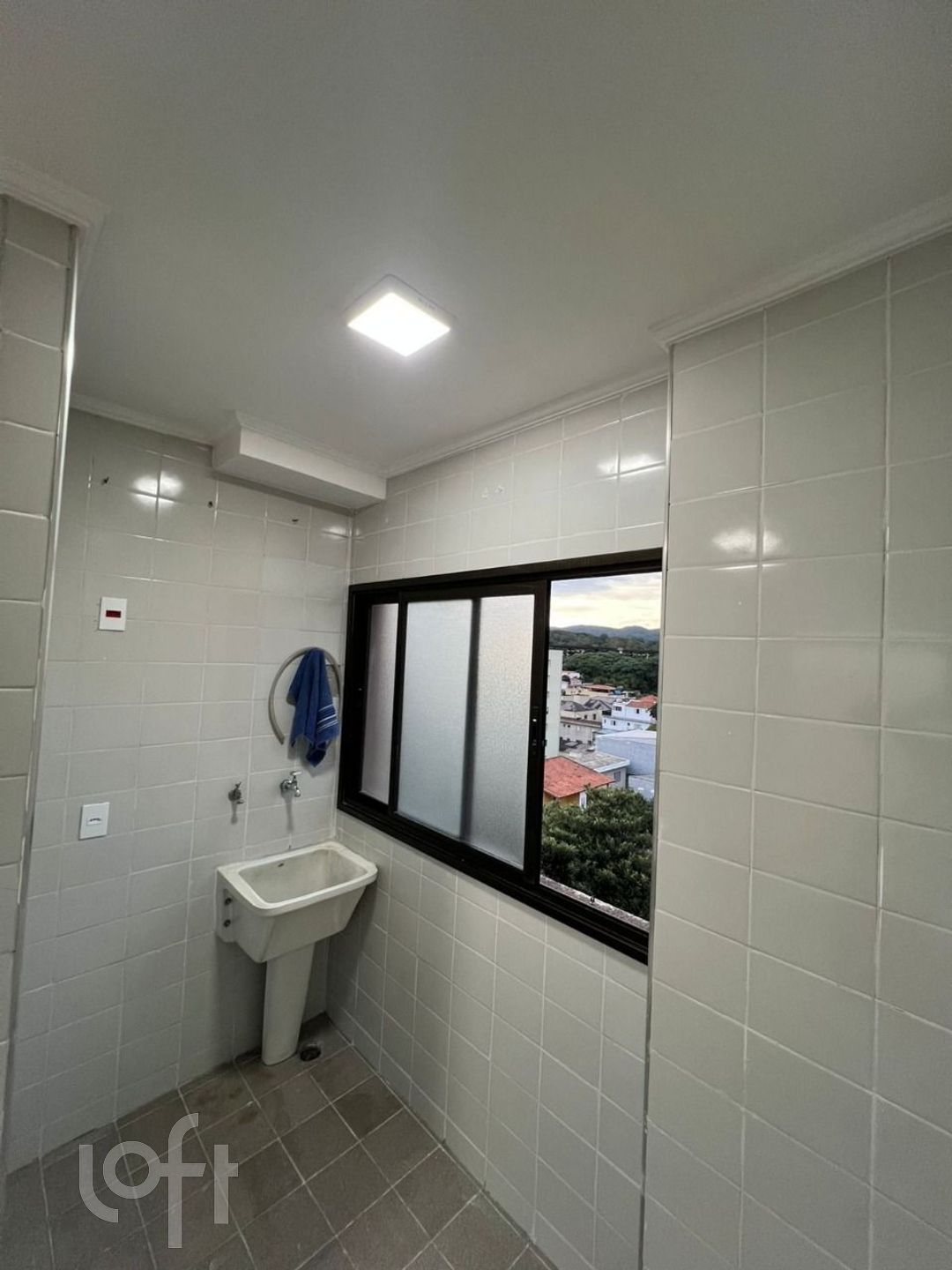 Apartamento à venda com 2 quartos, 55m² - Foto 4