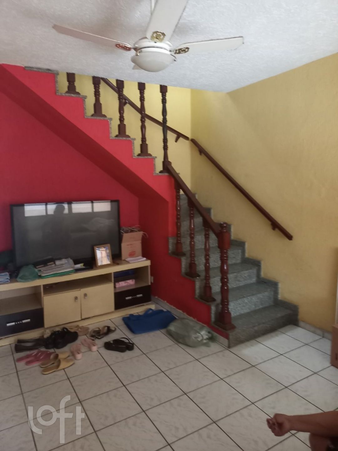 Casa à venda com 3 quartos, 100m² - Foto 1