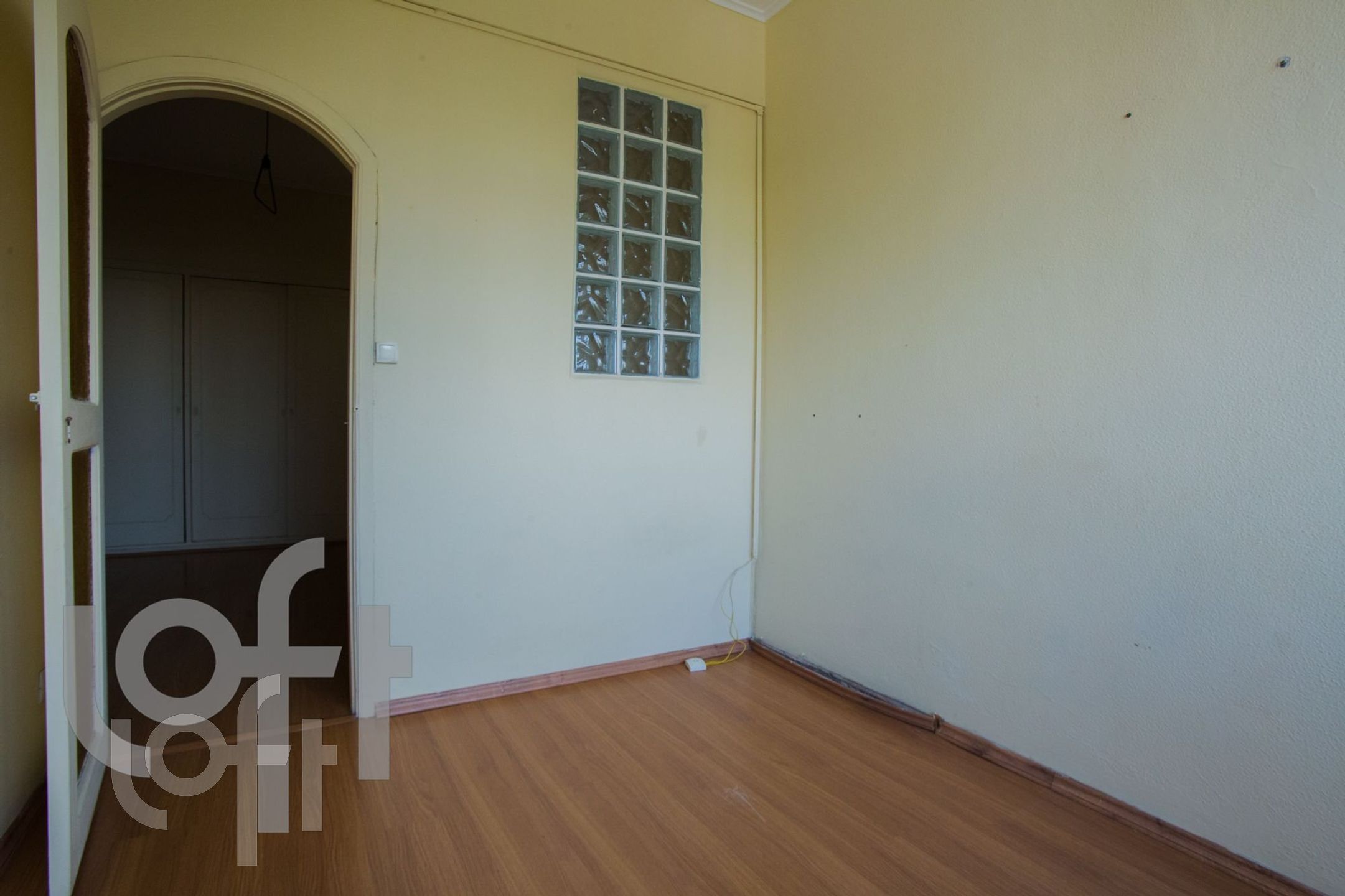 Apartamento à venda com 1 quarto, 48m² - Foto 2