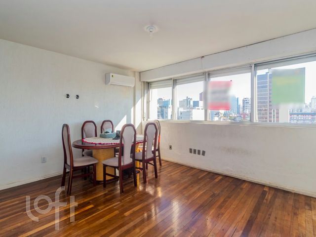 Apartamento com 116m², 3 dormitórios, 1 suíte, 1 vaga, Auxiliadora em Porto Alegre